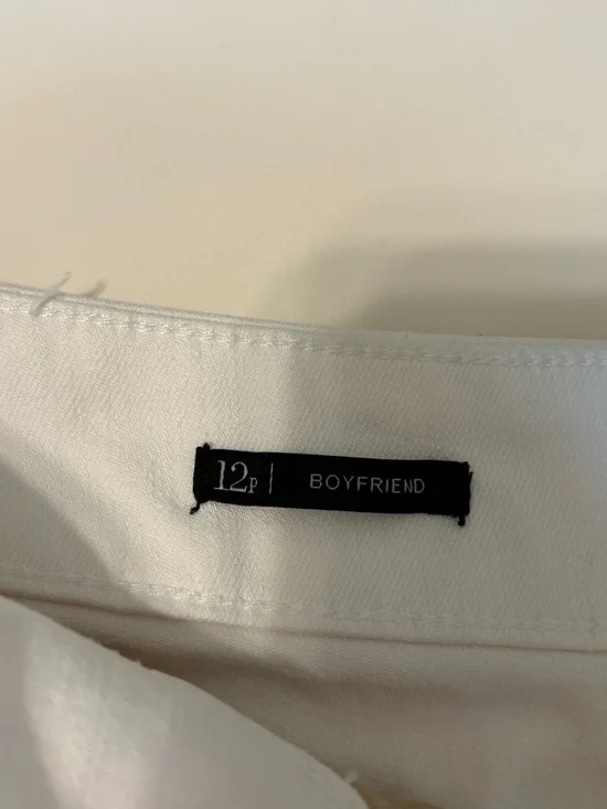 TALBOTS Boyfriend White Cuffed Shorts Size 12P - Picture 4 of 6